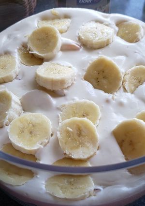 Una foto de Postre plátano durazno
