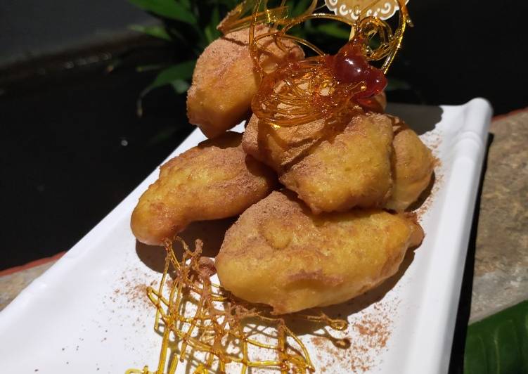 Loukoumades Pisang with Milo Caramel