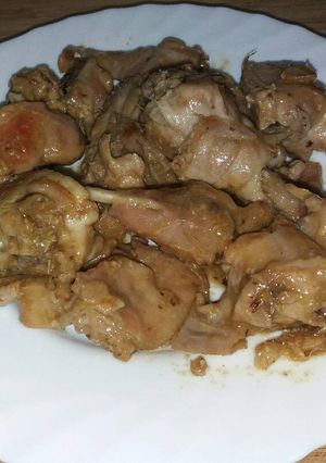 Foto principal de Pollo y conejo al ajillo