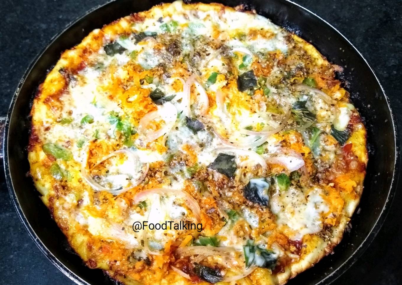 Farmhouse Veg Pan Pizza