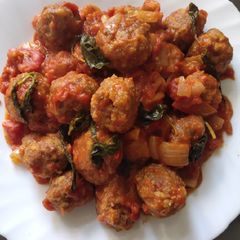 A picture of Beef Balls in Tomato Sauce.
