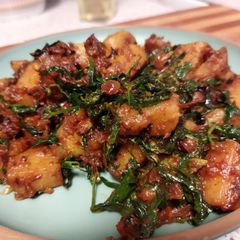 A picture of Aloo methi (potato with fenugreek leaves).