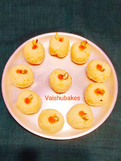 A picture of Paneer Laddu / Cottage cheese Laddu.