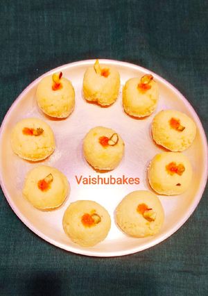 A picture of Paneer Laddu / Cottage cheese Laddu.