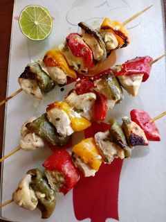 Una foto de Brochett de Pollo al Horno