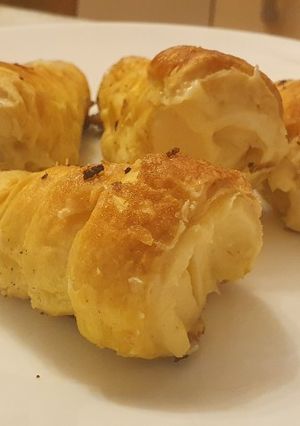 O poză a rețetei Rulouri cu crema de vanilie.