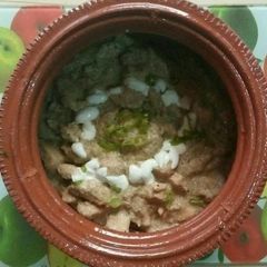 A picture of White creamy Chicken Handi😋🐔.
