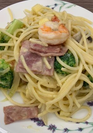 白醬培根蝦仁義大利麵 的食譜成品照片