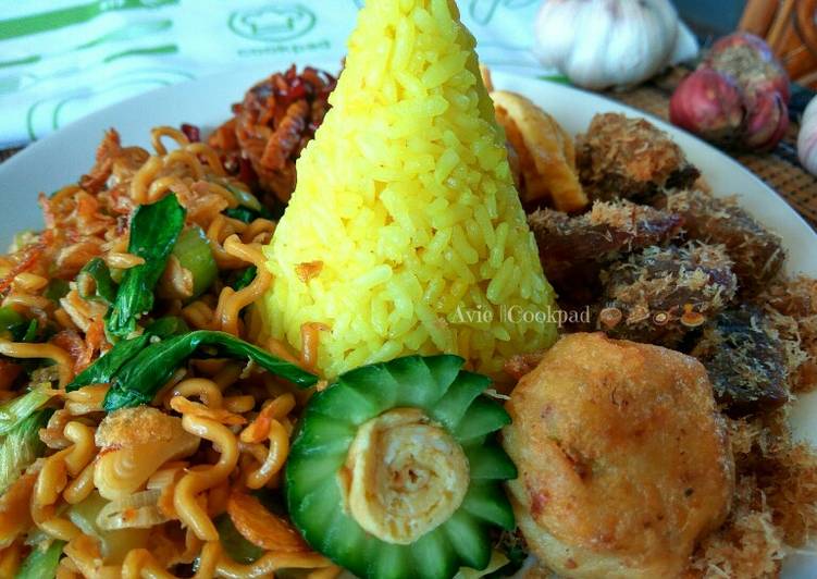 Nasi Kuning RiceCooker