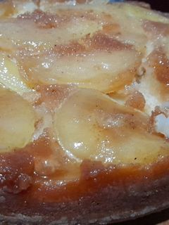 Una foto de Torta invertida de manzana 🍎