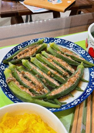 Hình của món Đậu bắp nhồi thịt sốt dầu hào.