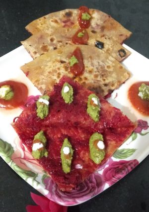 बीटरूट पराठा (Beetroot paratha recipe in Hindi) रेसिपी मुख्य फोटो