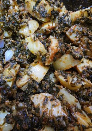 A picture of Aloo methi.