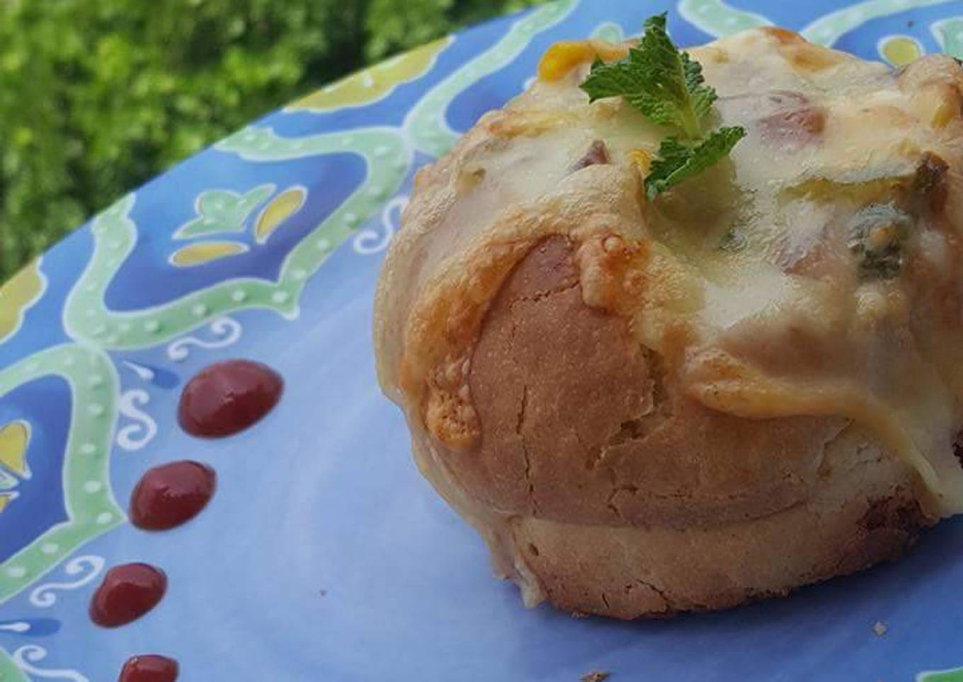 Cheesy bun