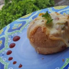 A picture of Cheesy bun.