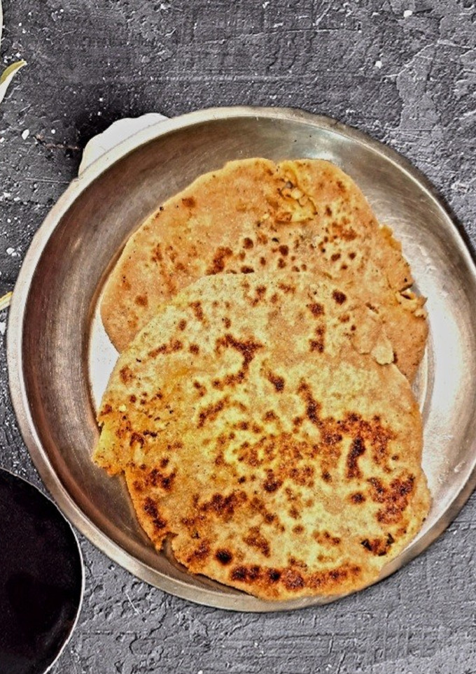 मूली का भरवाँ पराठा रेसिपी मुख्य फोटो