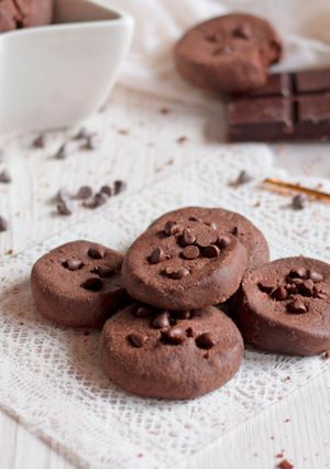 Foto di Biscotti al Cioccolato al Microonde, Senza Uova e Burro