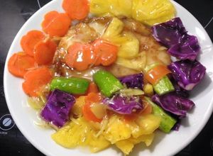 Hình của món Cá sốt chua ngọt ngũ sắc.