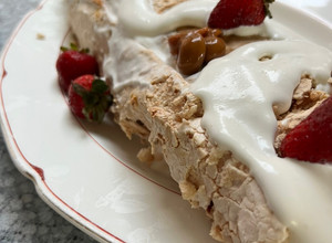 Una foto de Torta helada de merengue