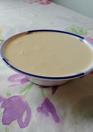 A picture of Homemade condensed milk.
