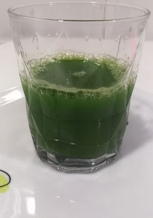 Una foto de Zumo detox verde