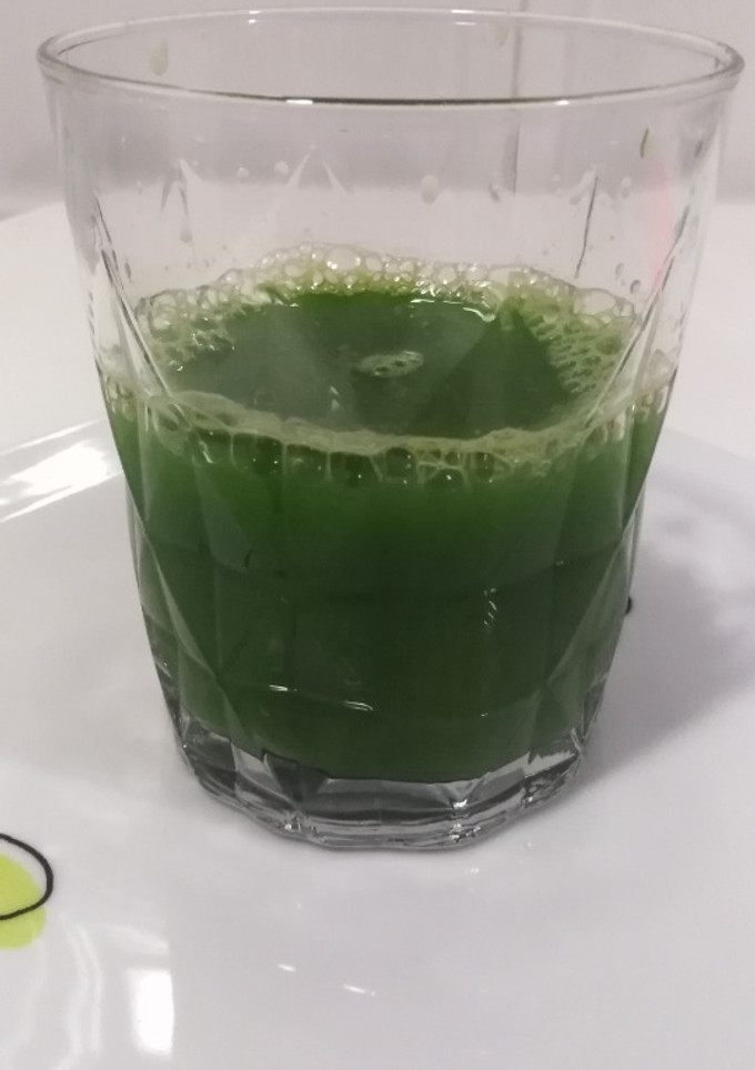Una foto de Zumo detox verde