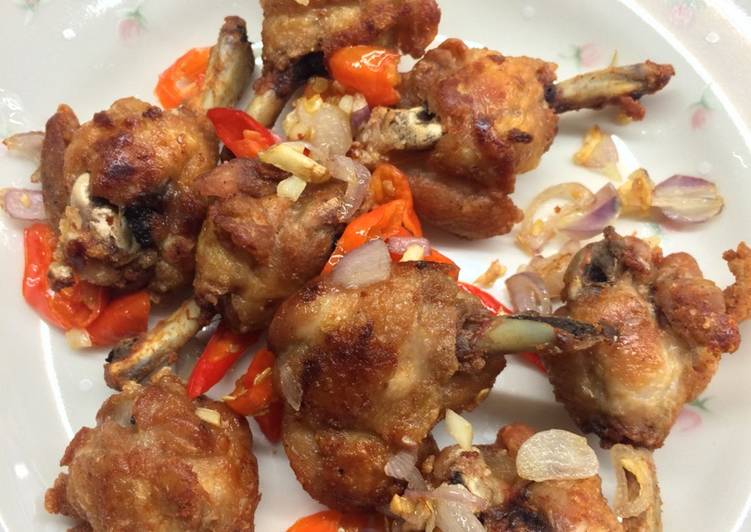  Resep Ayam goreng kering  cabe garam oleh melinda Cookpad