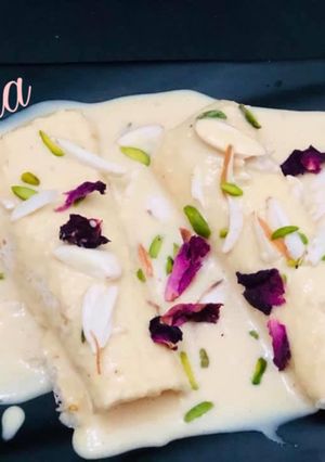A picture of Rabri Mango rolls.