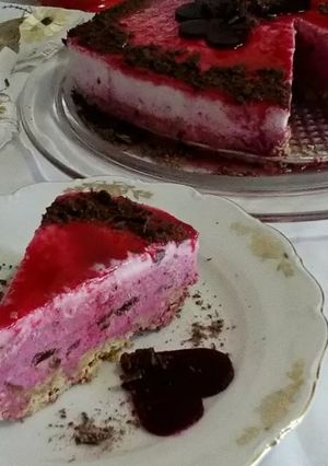 O poză a rețetei Cheesecake cu sfeclă roșie.
