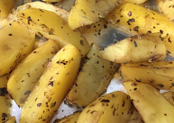 Cara Gampang Membuat Potato Wedges Simple yang Bikin Ngiler