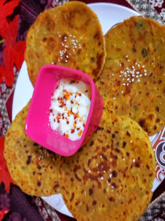 रेडीमेड मल्टीग्रेन आटा थालीपीठ(readymade multigrain thalipeeth recipe in hindi) रेसिपी मुख्य फोटो