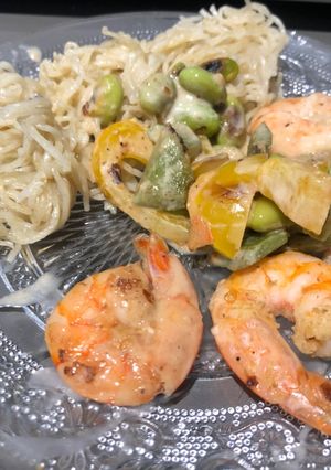 Une photo de Nouilles soba crevettes curry