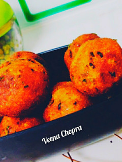 मेथी पोटैटो बॉल्स (methi potato balls recipe in Hindi) रेसिपी मुख्य फोटो