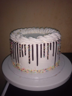 A picture of Simple Vanilla cake.