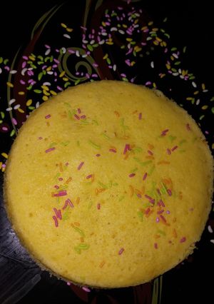 A picture of Vanilla butterscotch sponge cake.