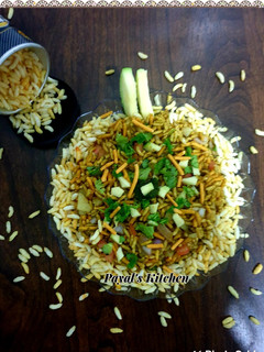 ચટપટી ભેળ (Chatpati Bhel Recipe In Gujarati) રેસીપી મુખ્ય ફોટો