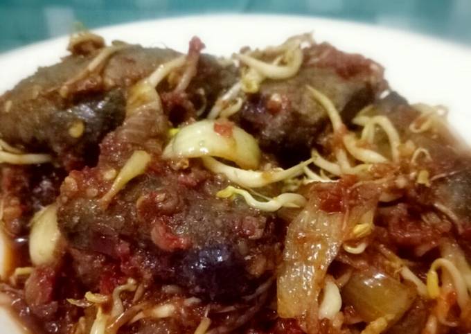 Hati Sapi Bumbu Merah dengan Tauge