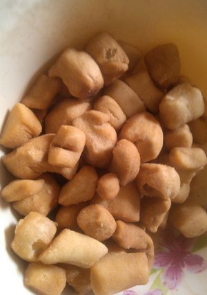 A picture of Chin chin.