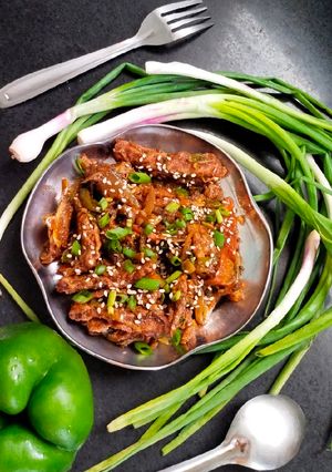 ડ્રેગન પોટેટો (Dragon Potato Recipe In Gujarati) રેસીપી મુખ્ય ફોટો