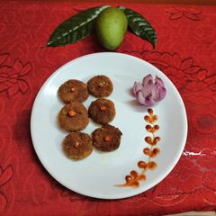A picture of Raw Mango Pakora.