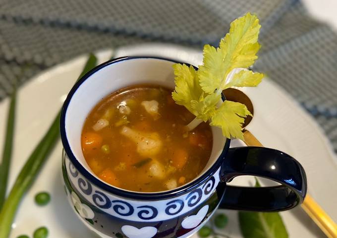 Vegetables soup with Hot sweet chilli sauce 🌶  #NEWYEARNEWYOU