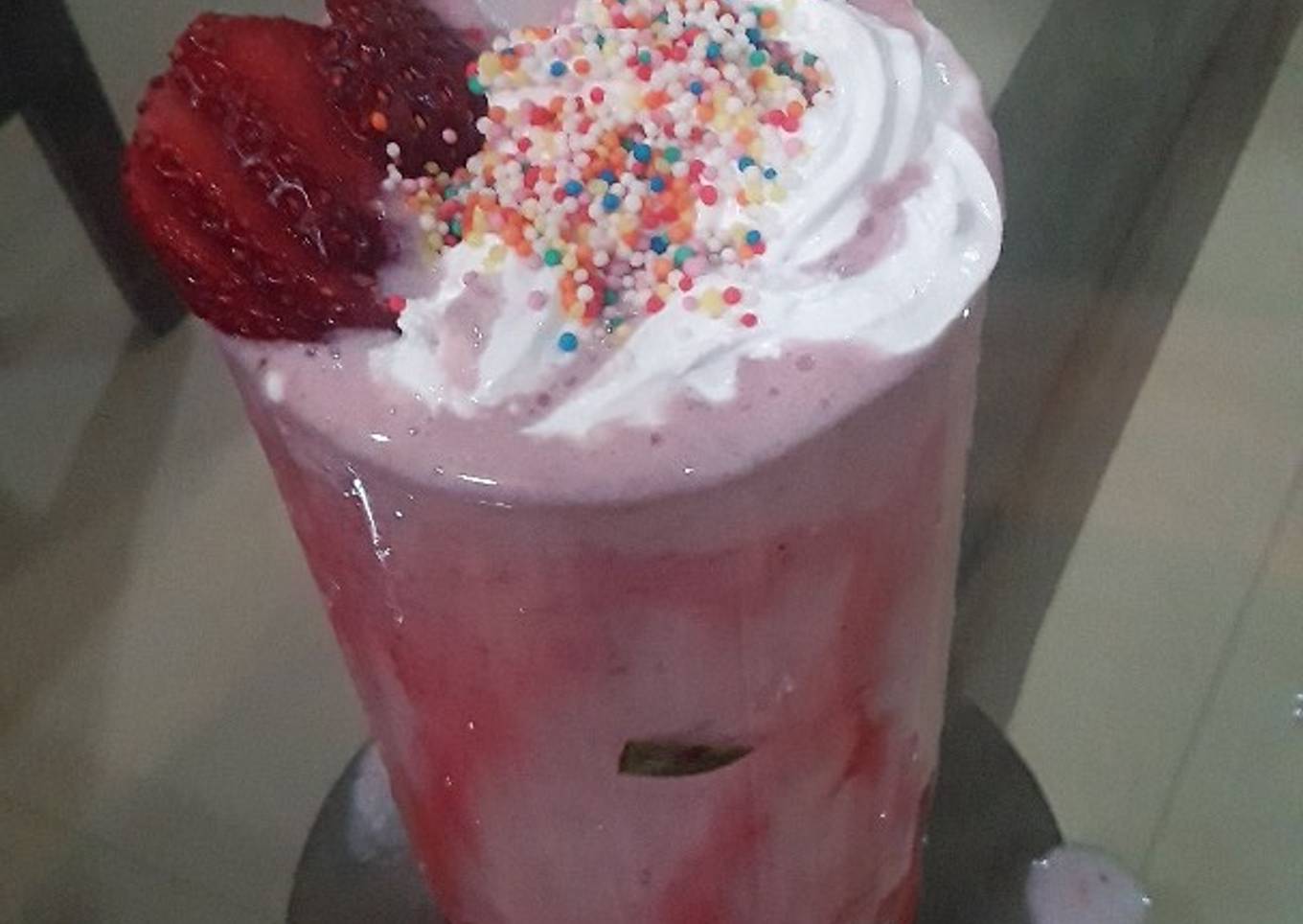 Strawberry milkshake