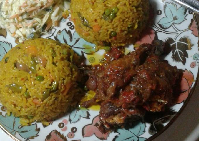 Fried rice with peppered chicken n coleslaw