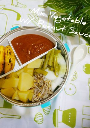 Foto resep Mix Vegetable W/ Peanut Sauce (Bekal Pak Suami)