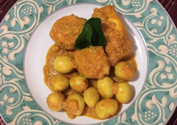 Resep Gulai tenggiri telur puyuh #Ketopad yang praktis