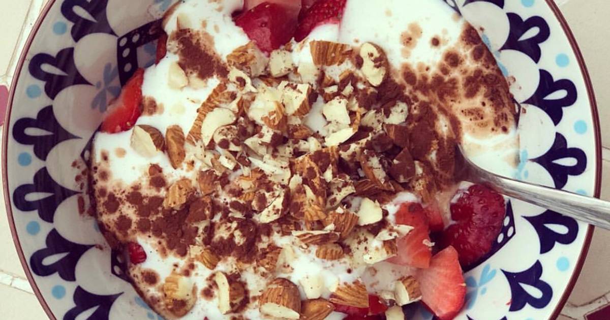 Bowl de yogurt y fruta🍓 Receta de _anahurtado Cookpad