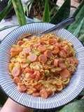 2. Mie Nyemek Sosis Telur (Indomie)