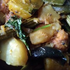 A picture of Panch mishali curry.
