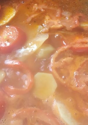 Una foto de Bifes a la criolla con papas