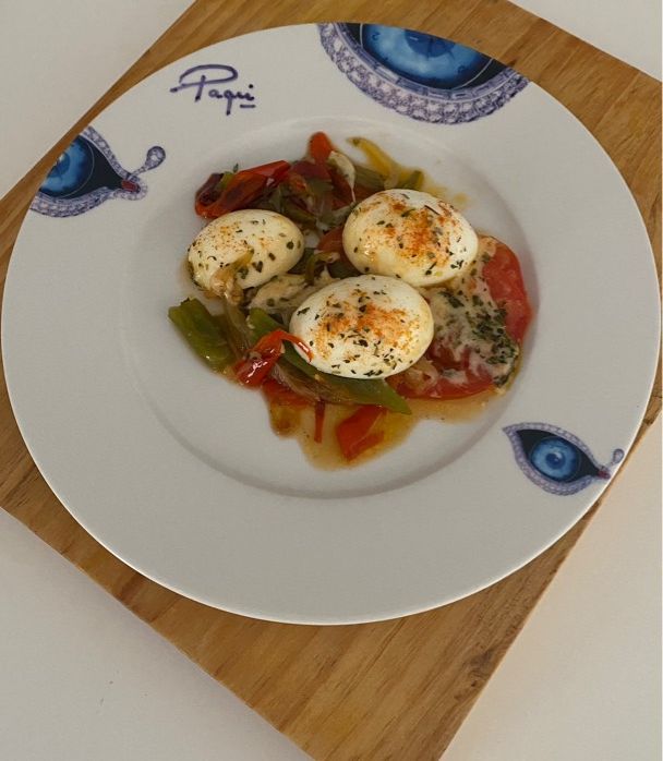 Foto principal de Huevos escalfados con verduras